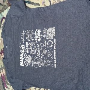 Taylor Swift T-shirt